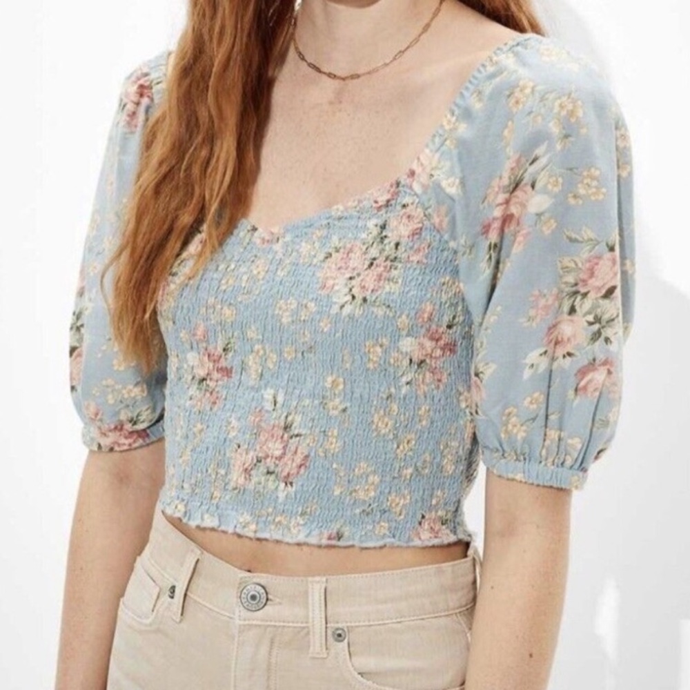 AE - Floral Smocked Crop Top